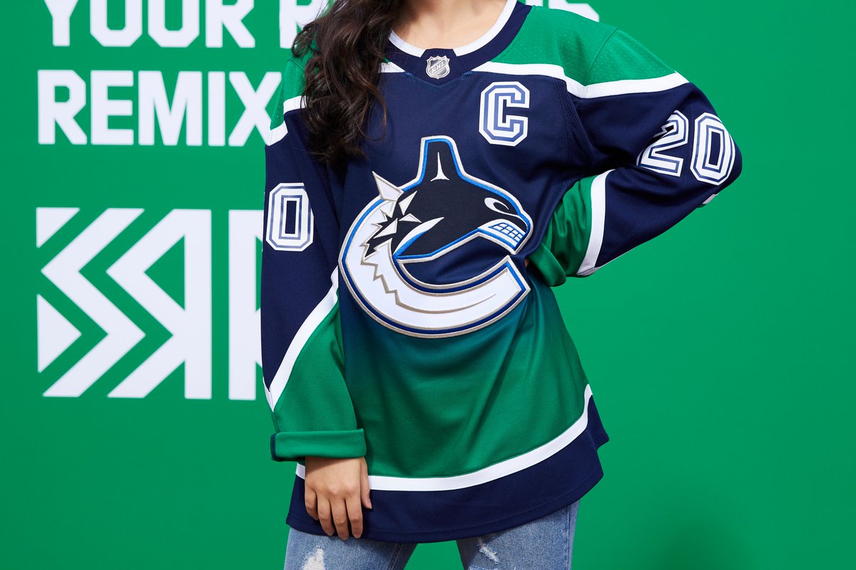 canucks gradient jersey